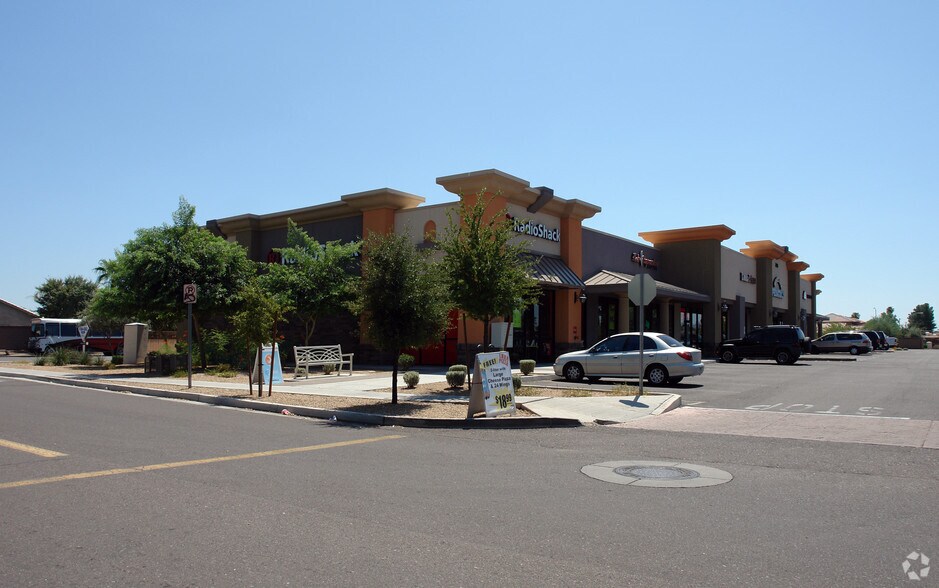 5707 W Northern Ave, Glendale, AZ à louer - Photo du bâtiment - Image 2 de 15