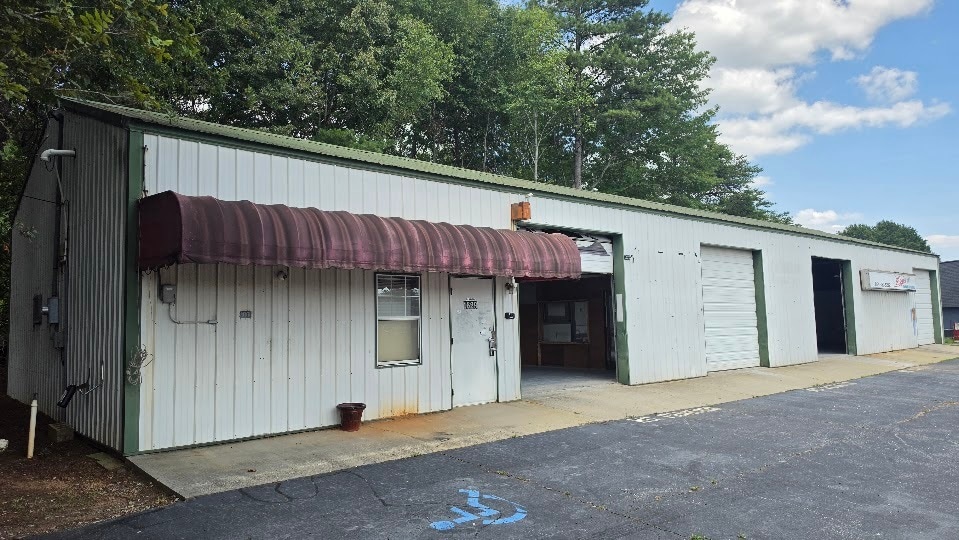 1629 E Main St, Easley, SC for lease - Building Photo - Image 3 of 7