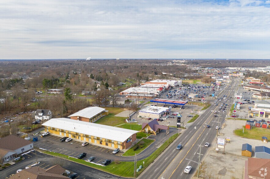 1300 Youngstown Warren Rd, Niles, OH à vendre - Aérien - Image 2 de 10