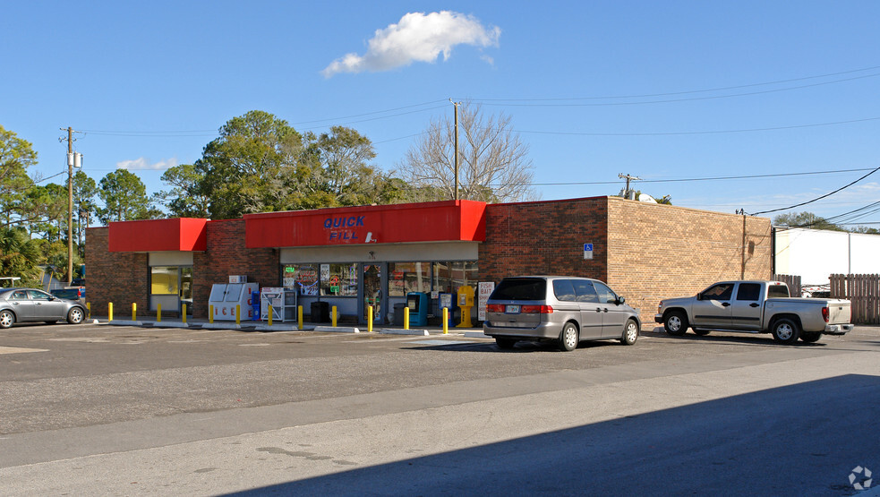 1136 Beck Ave, Panama City, FL for lease - Primary Photo - Image 1 of 2