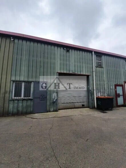 Industriel dans Stains à louer - Photo du bâtiment - Image 2 de 9