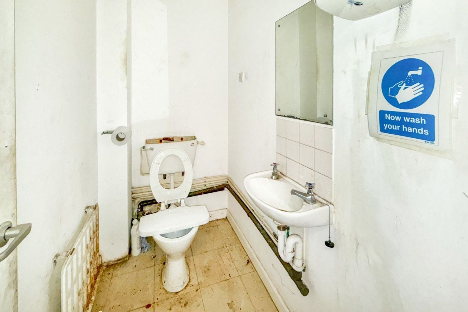 16 Sandy Close, Milton Keynes for lease Interior Photo- Image 1 of 7