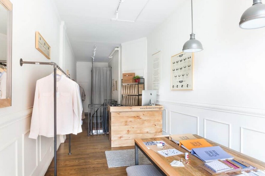 223 Mott St, New York, NY à louer - Photo du bâtiment - Image 3 de 5