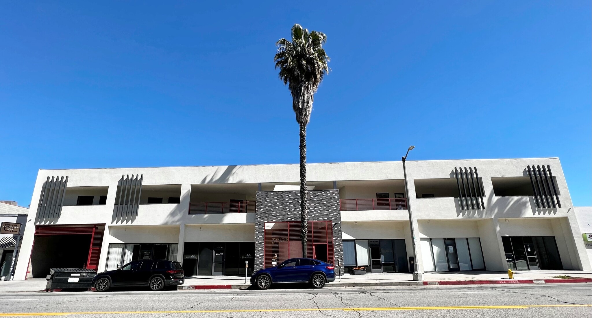 13223 Ventura Blvd, Studio City, CA for lease Building Photo- Image 1 of 6