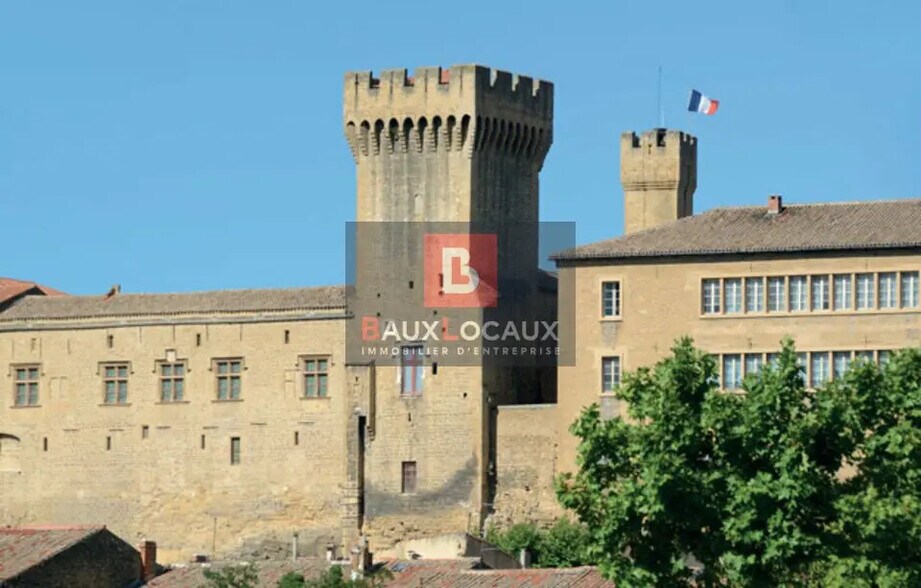 Retail in Salon-de-Provence for sale - Primary Photo - Image 2 of 3