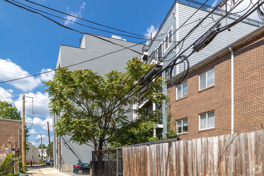 4328 Georgia Ave NW, Washington, DC à louer - Photo du bâtiment - Image 3 de 6