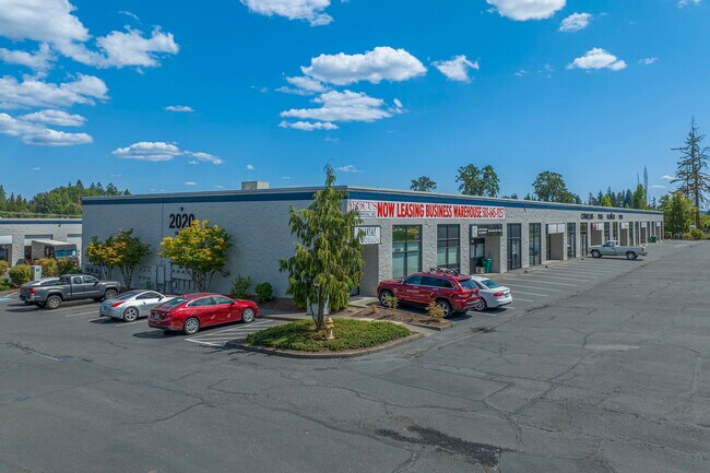 Plus de détails pour 2056 NE Aloclek Dr, Hillsboro, OR - Local d'activités, Industriel à louer