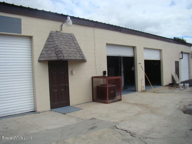 3561-3569 Industrial Rd, Titusville, FL à vendre - Photo du bâtiment - Image 1 de 1