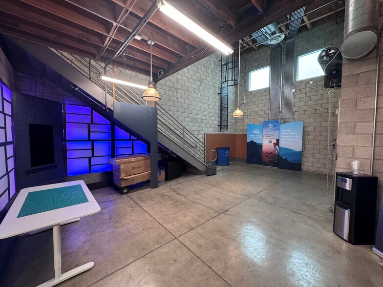 1311 S Flower St, Burbank, CA à louer - Photo du bâtiment - Image 2 de 6