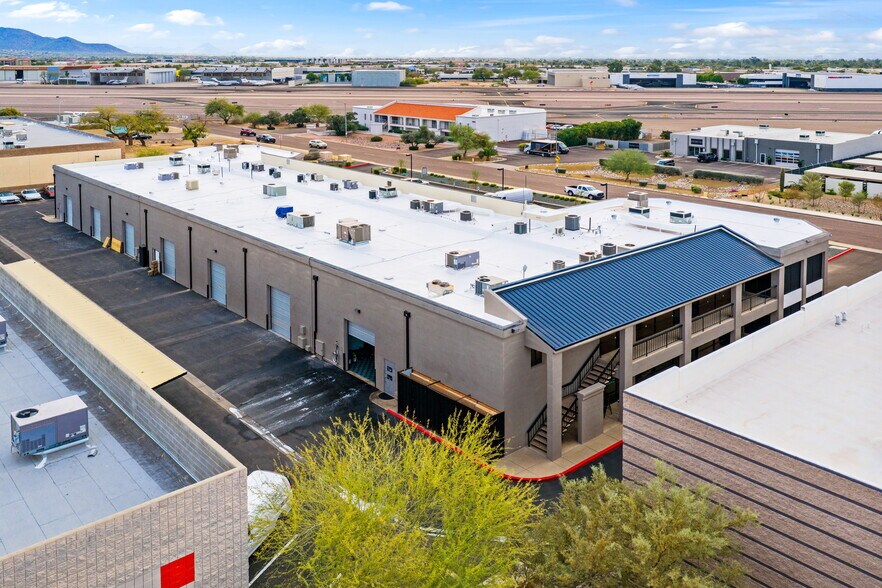 7900 E Greenway Rd, Scottsdale, AZ à louer - Photo du bâtiment - Image 3 de 8