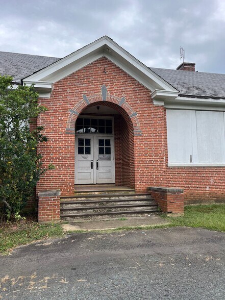 29406 James Madison Hwy, Arvonia, VA à vendre - Photo principale - Image 1 de 4