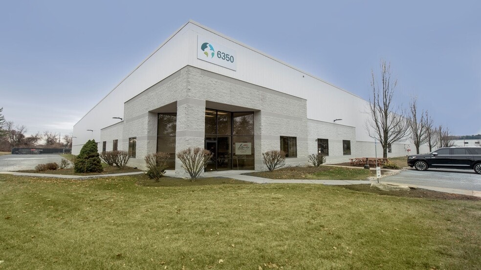 6350 Hedgewood Dr, Allentown, PA à louer - Photo du bâtiment - Image 2 de 7