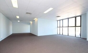 15 Blunder Rd, Oxley for lease Interior Photo- Image 2 of 3