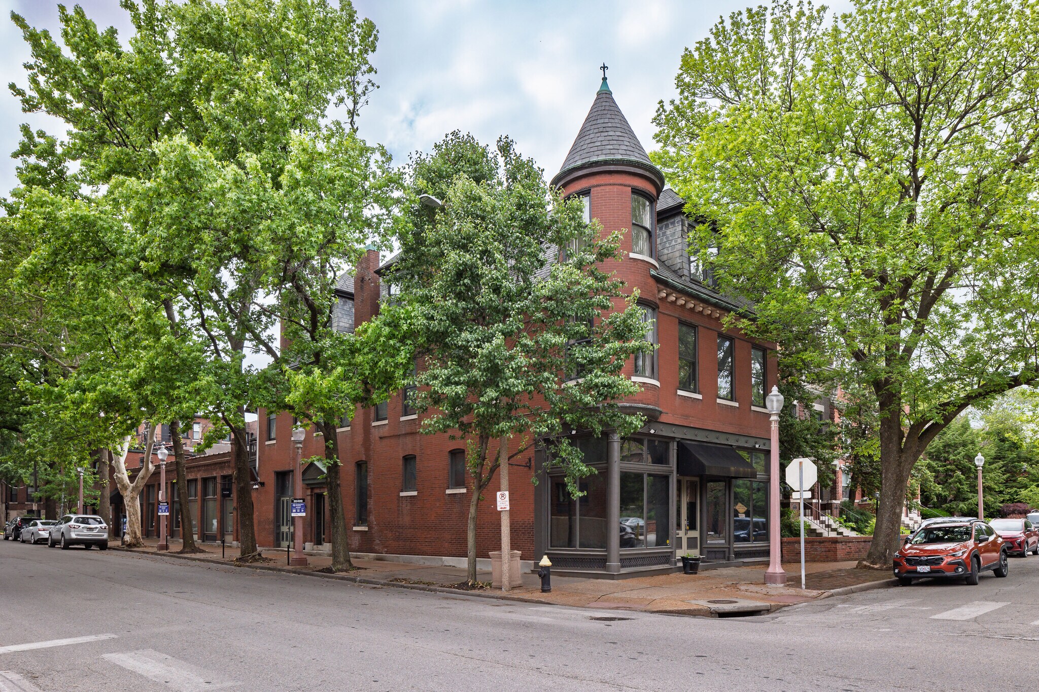 11 S Newstead Ave, Saint Louis, MO for sale Building Photo- Image 1 of 52