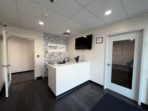 5040 Corporate Woods Dr, Virginia Beach, VA for lease Interior Photo- Image 1 of 4