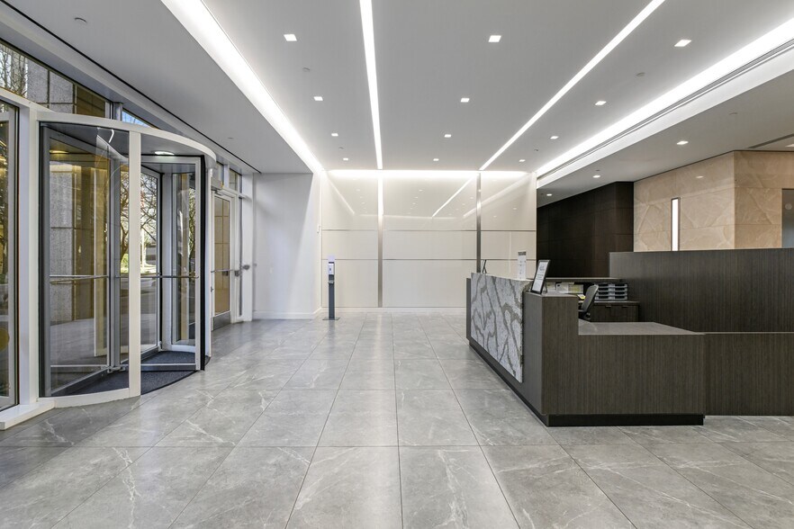 3225 Cumberland Blvd SE, Atlanta, GA à louer - Photo du bâtiment - Image 3 de 15
