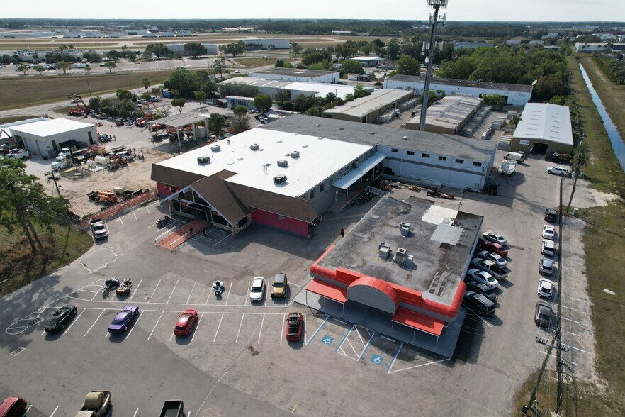 5 Building Industrial Asset For Sale portefeuille de 5 propriétés à vendre sur LoopNet.ca - Photo du bâtiment - Image 3 de 6