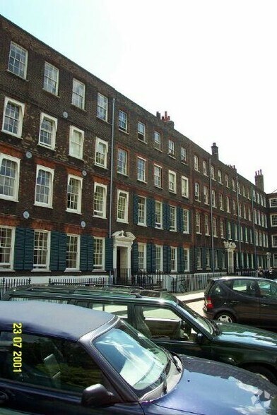 1 New Sq, Londres à louer - Photo du bâtiment - Image 2 de 22