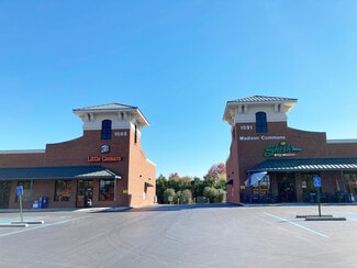 Plus de détails pour 1593 Hughes Rd, Madison, AL - Commerce de détail à louer