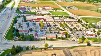 More details for 1300-1380 Pabst Farms Blvd, Oconomowoc, WI - Retail for Lease