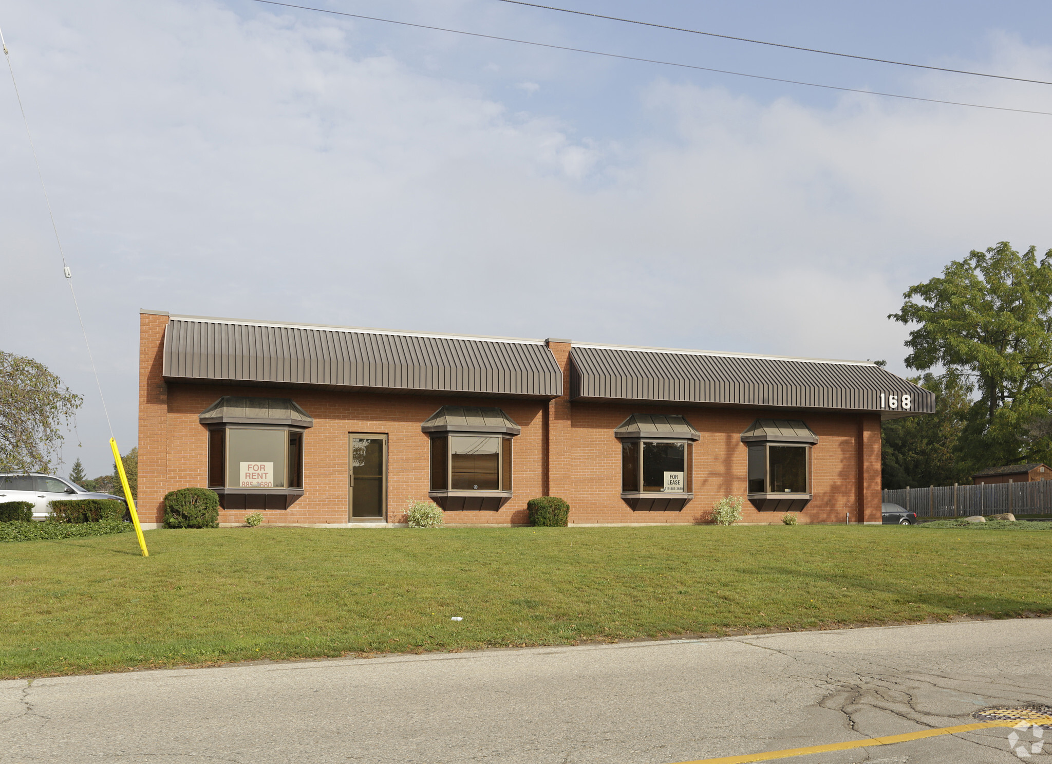 168 Lexington Ct, Waterloo, ON for lease Primary Photo- Image 1 of 5