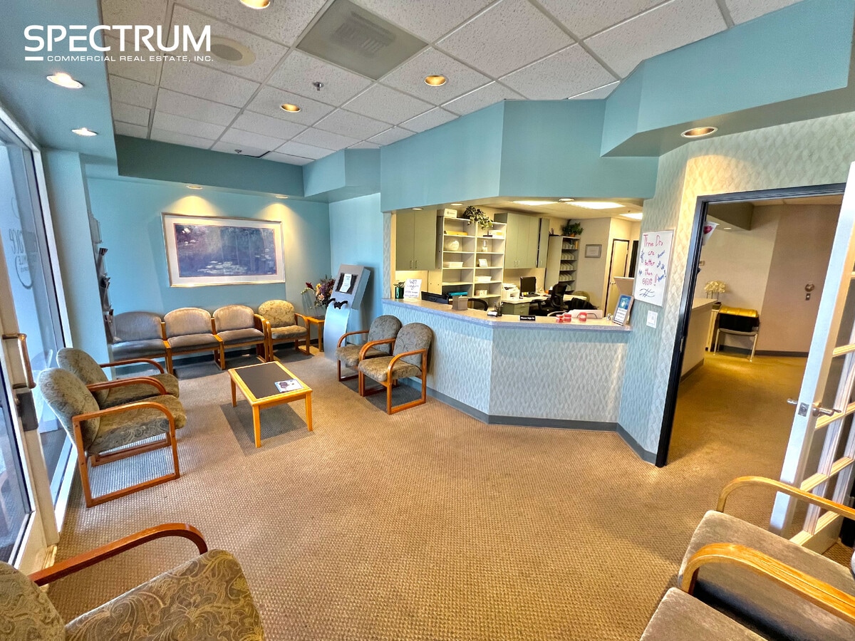 23206 Lyons Ave, Santa Clarita, CA 91321 - Unit 206 - - Interior Photo - Image 2 of 12