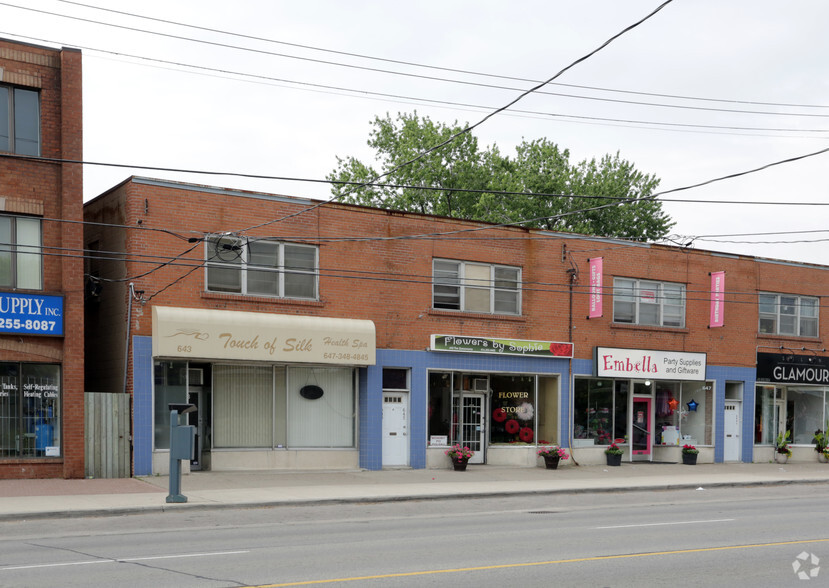 643-651 The Queensway, Toronto, ON à louer - Photo principale - Image 1 de 3