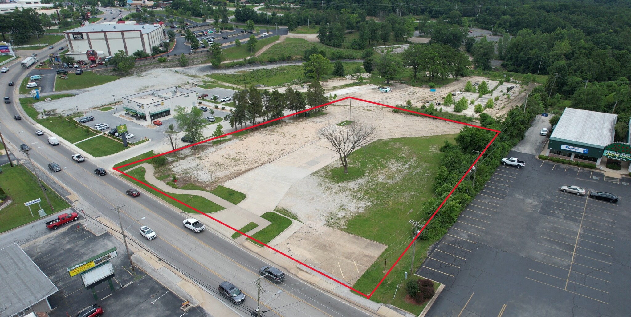 1810 W 76th Country Blvd, Branson, MO for sale Building Photo- Image 1 of 8