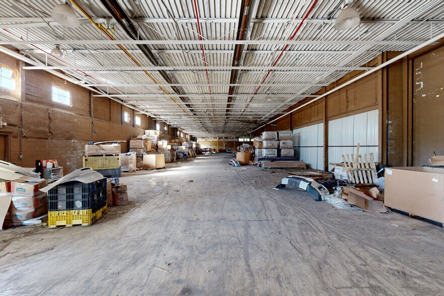 44052 Yost Rd, Canton, MI à vendre - Numérisation 3D de Matterport - Image 2 de 17