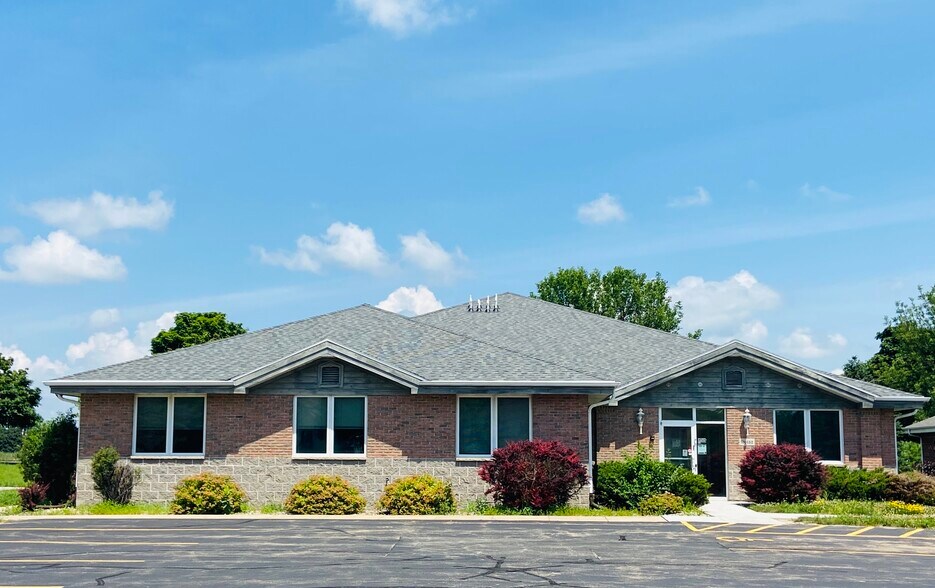 W6152 Aerotech Dr, Appleton, WI for sale - Building Photo - Image 1 of 1