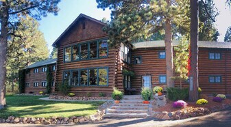 The Lodge at Hilltop Ranch - Motel