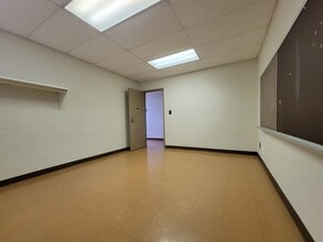 2792 E Point St, Atlanta, GA for lease Interior Photo- Image 2 of 3