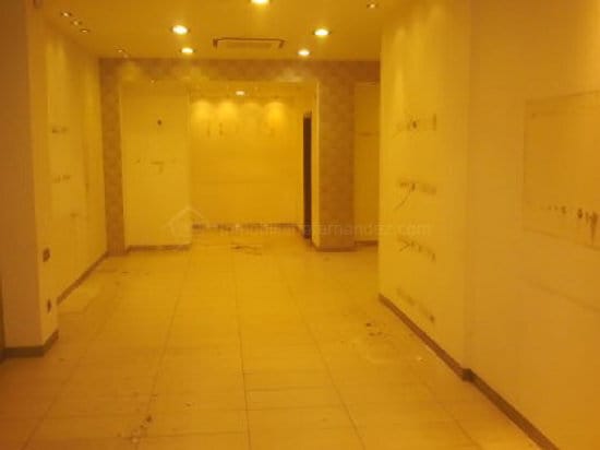 Retail in Cáceres, Cáceres for lease - Building Photo - Image 3 of 7