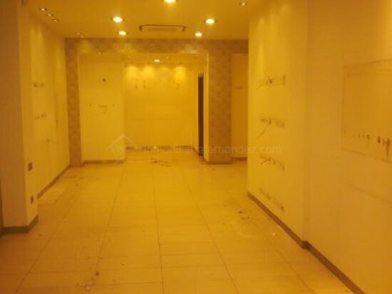 Commerce de détail dans Cáceres, Cáceres à louer - Photo du bâtiment - Image 3 de 7