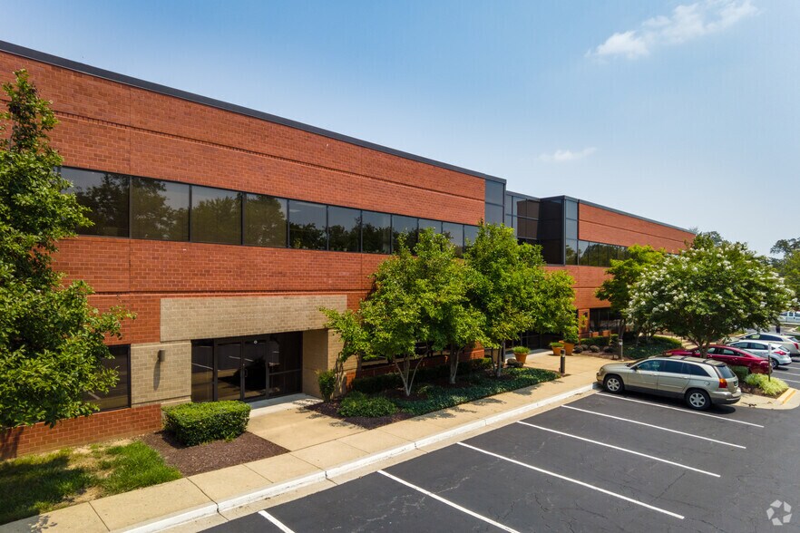 4221 Forbes Blvd, Lanham, MD à louer - Photo du bâtiment - Image 2 de 12