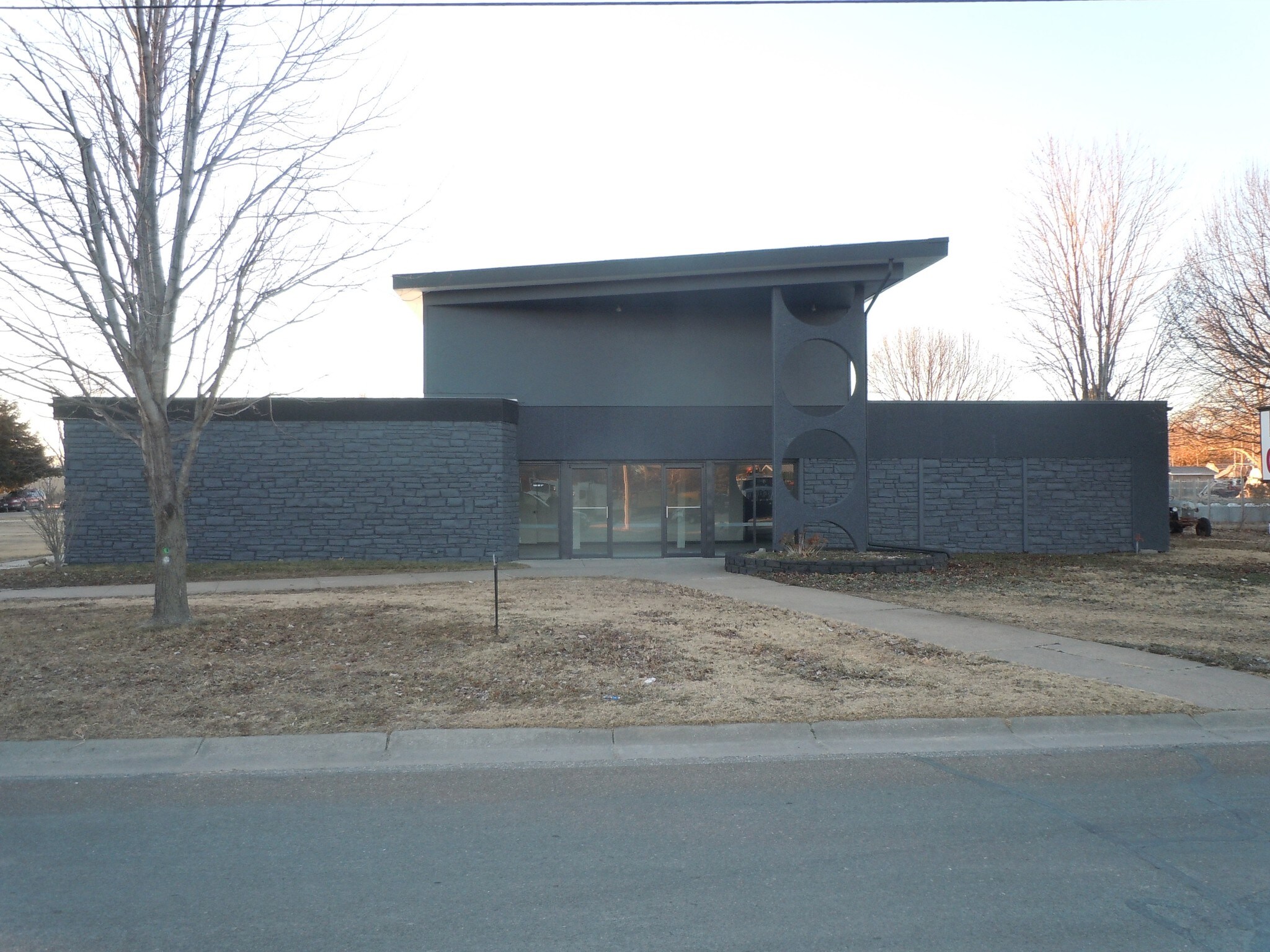 108 SE 6th St, Abilene, KS à vendre Photo principale- Image 1 de 46