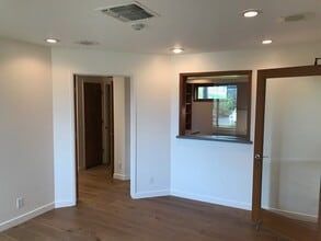 123 Margaret Ln, Grass Valley, CA for lease Interior Photo- Image 2 of 12