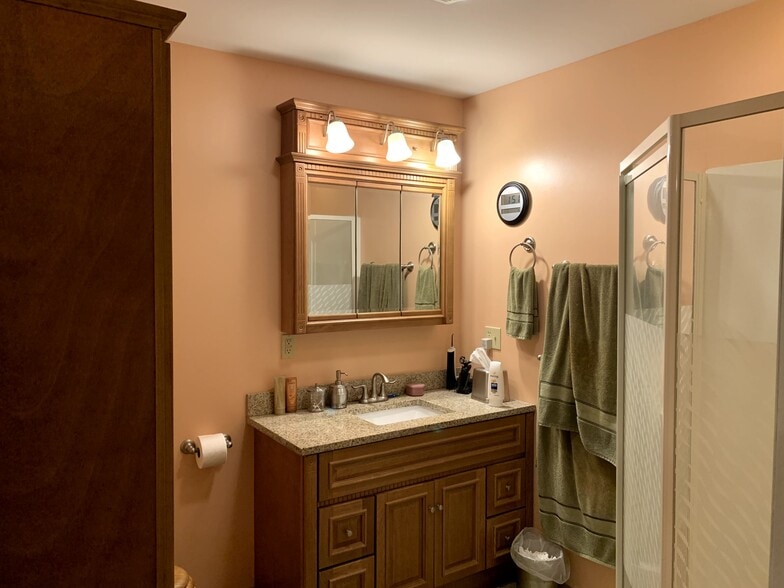 15 Decasper Dr, Lewis Run, PA à vendre - Photo du bâtiment - Image 2 de 25