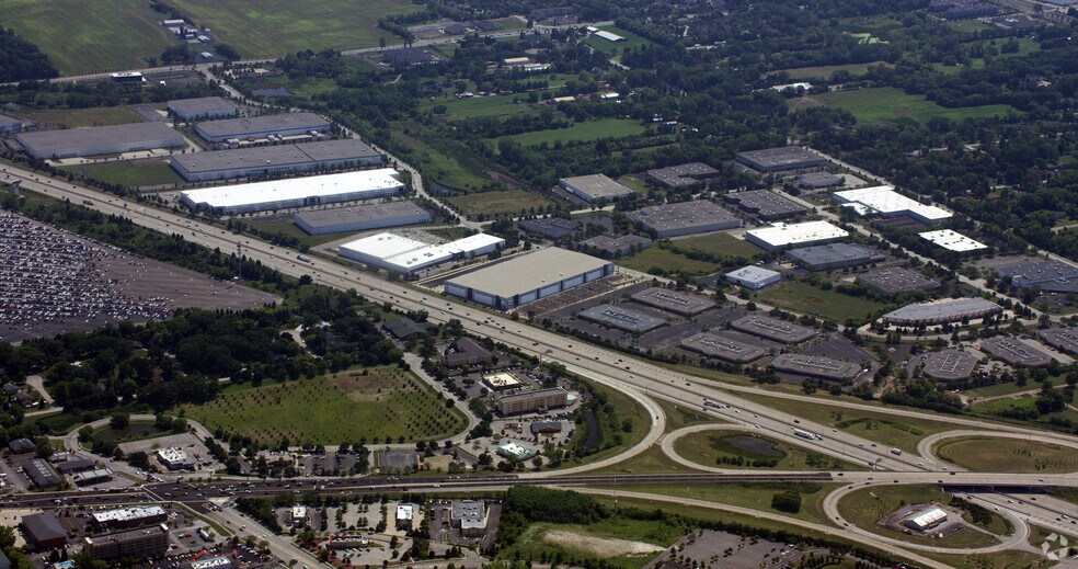 1001 Tri-State Pky, Gurnee, IL à louer - Aérien - Image 2 de 4