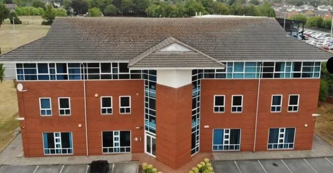 1 Lyme Drive, Newcastle Rd, Stoke On Trent for lease - Building Photo - Image 1 of 5