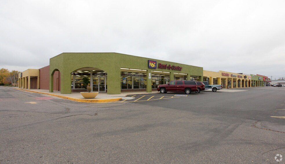 1901-2099 S Federal Blvd, Denver, CO à louer - Photo du bâtiment - Image 2 de 13