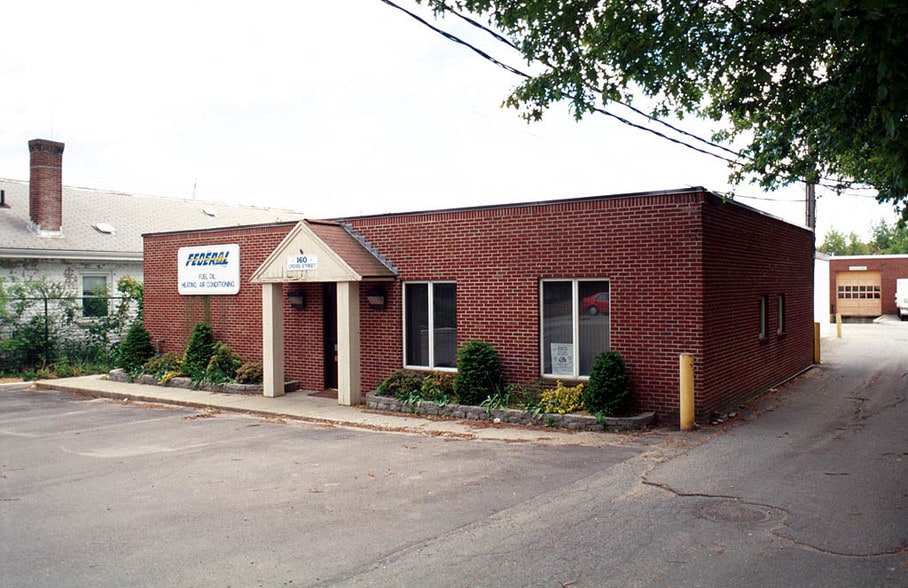 160-162 Cross St, Winchester, MA for lease - Building Photo - Image 2 of 11