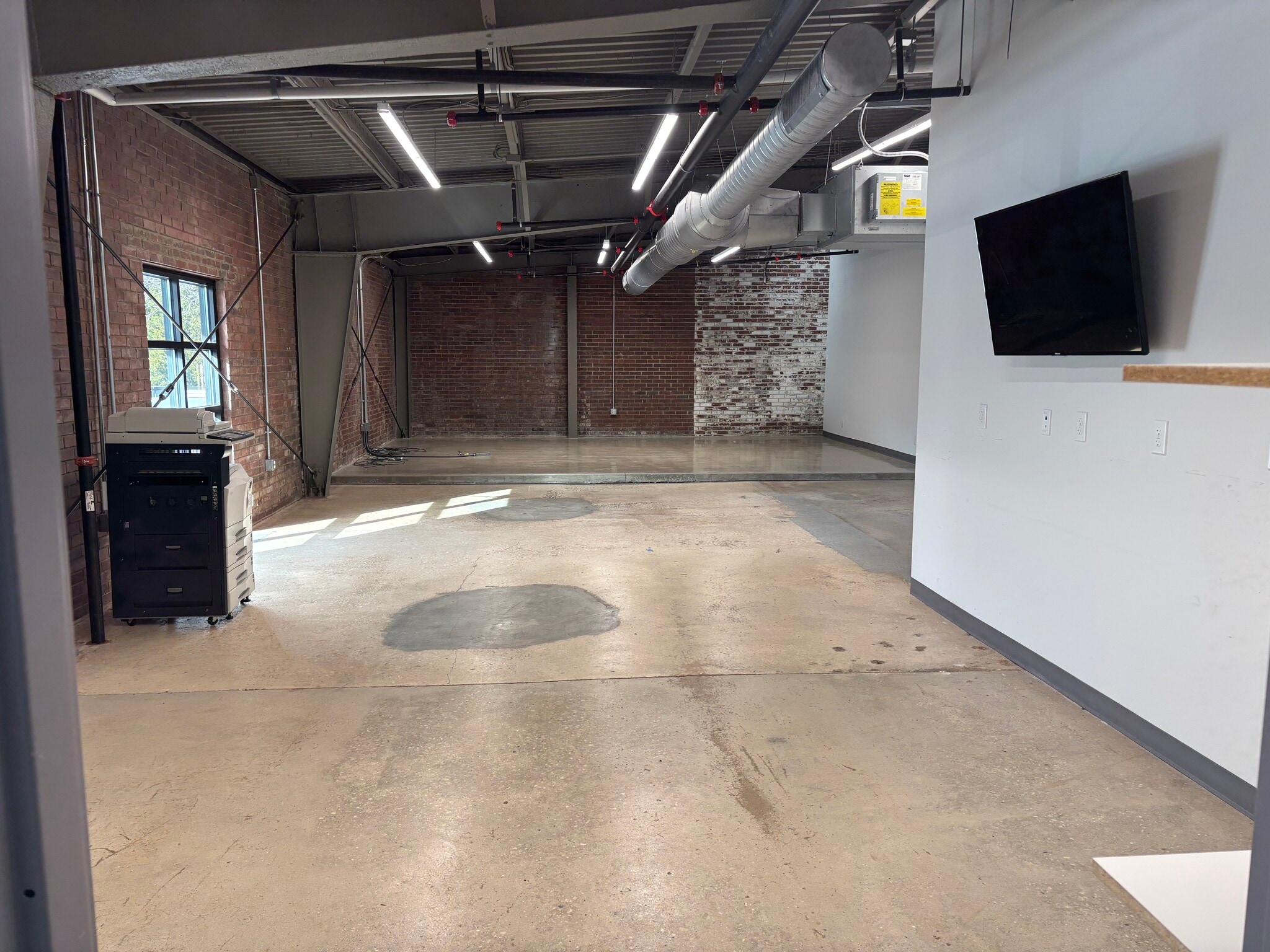 3512 Wilkinson Blvd, Charlotte, NC à louer Photo du bâtiment- Image 1 de 3