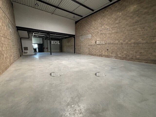 Flex in Lieusaint for lease - Building Photo - Image 2 of 7