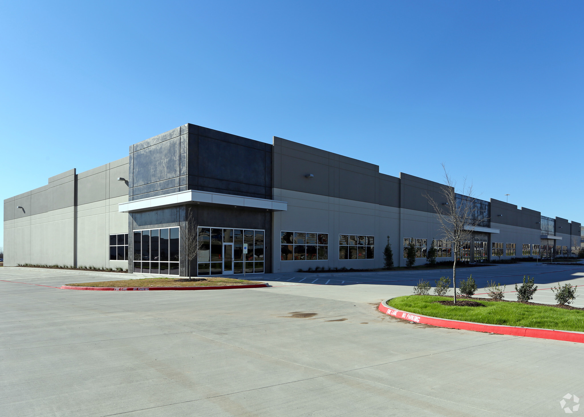 2600 NE Loop 820, Fort Worth, TX for lease Building Photo- Image 1 of 14