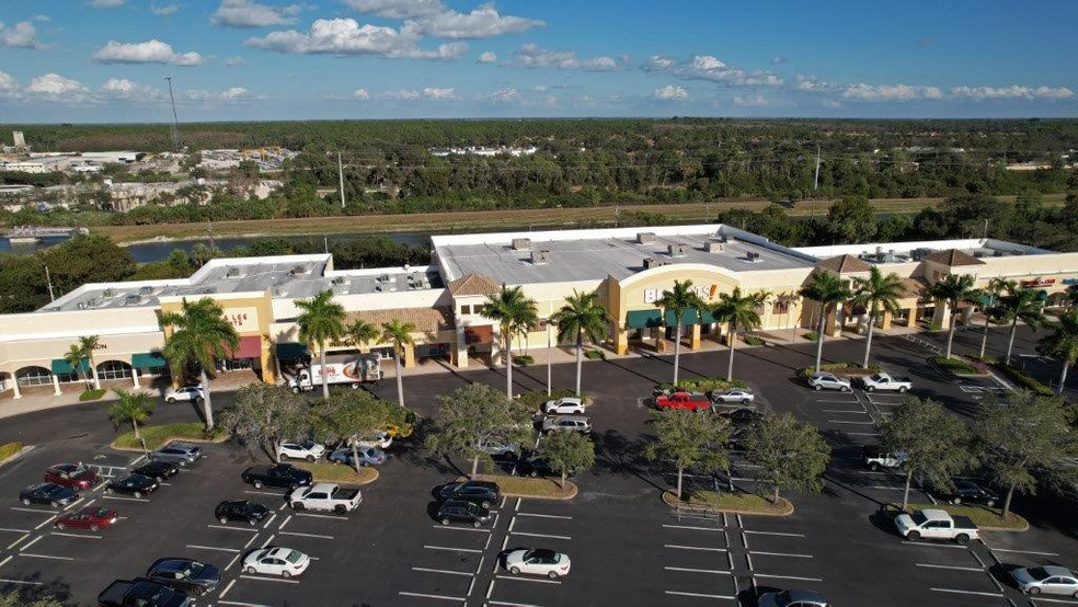 25141-25301 S Tamiami Trl, Bonita Springs, FL for lease - Building Photo - Image 3 of 5