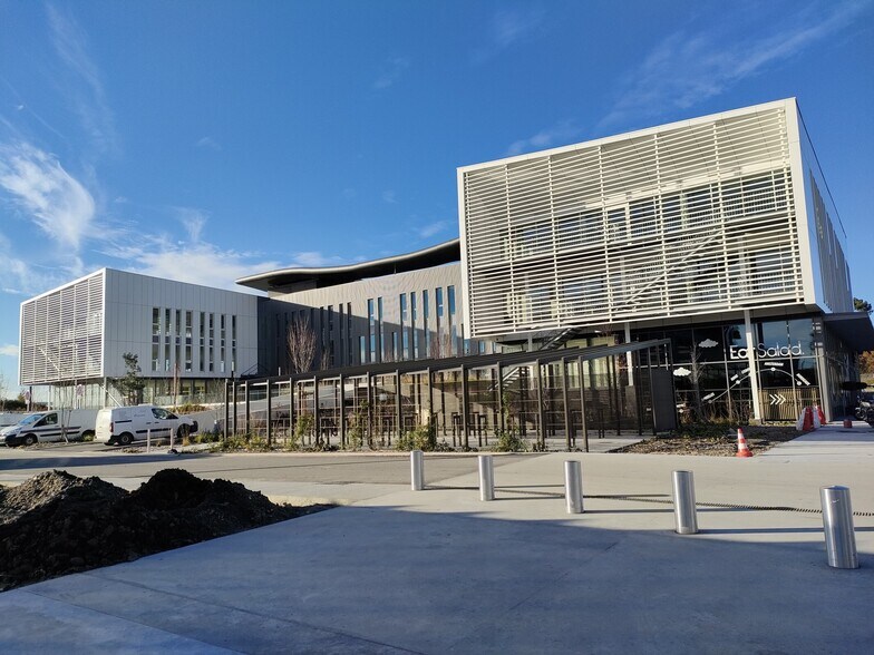Bureau dans Mérignac à louer - Photo du bâtiment - Image 1 de 15