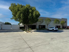 3555 Landco Dr, Bakersfield, CA for lease Building Photo- Image 2 of 3