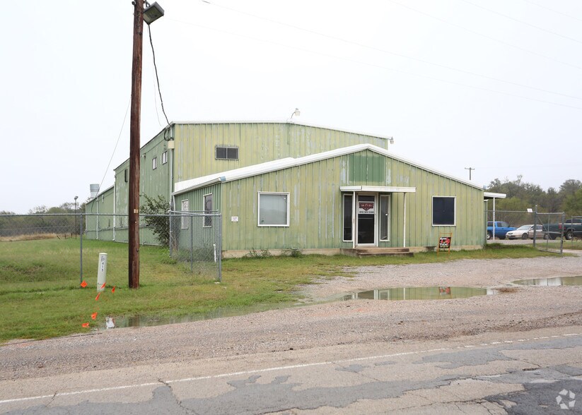 413 Lee Rd, Mineral Wells, TX à vendre - Photo du bâtiment - Image 2 de 3