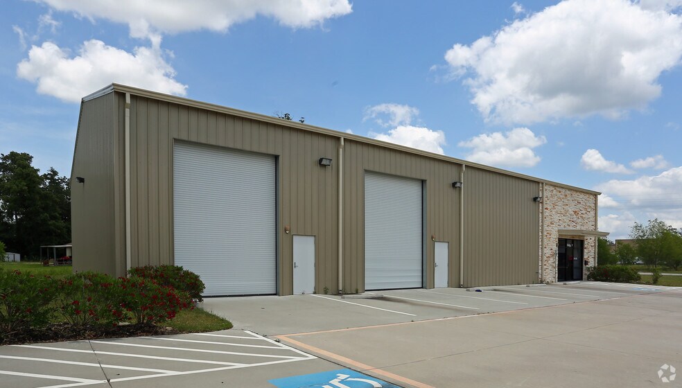 8601 Fawn Trl, Conroe, TX à louer - Photo du bâtiment - Image 3 de 3